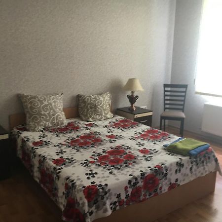 Apartment On Mira Avenue Izmail Exterior photo